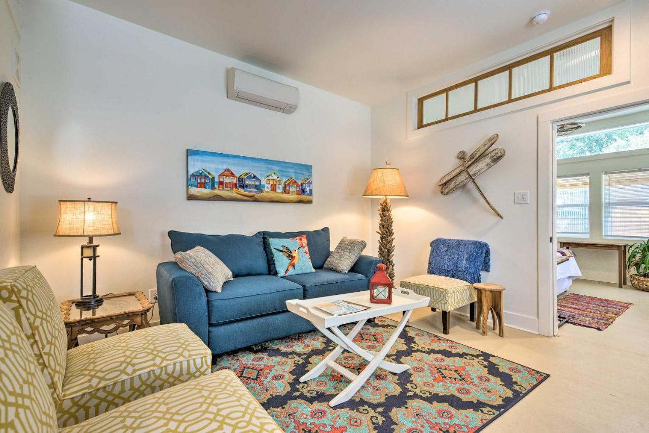 Walk To Beach From Chic Old Town Apartment With Yard Bay St. Louis Exterior photo