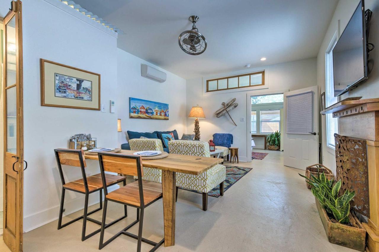 Walk To Beach From Chic Old Town Apartment With Yard Bay St. Louis Exterior photo