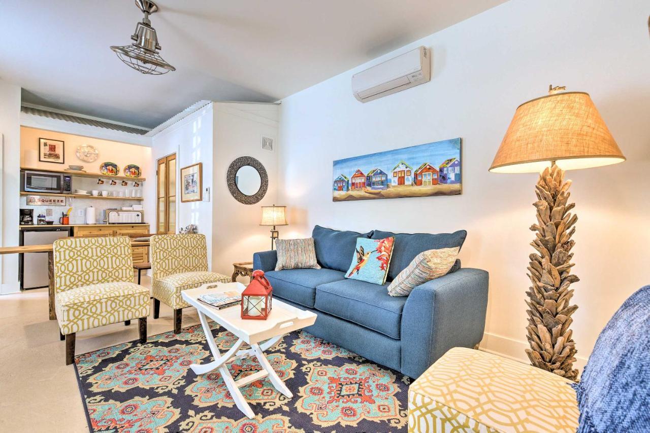 Walk To Beach From Chic Old Town Apartment With Yard Bay St. Louis Exterior photo